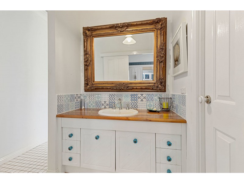 10-10A RUSSELL STREET, Cleveland QLD 4163