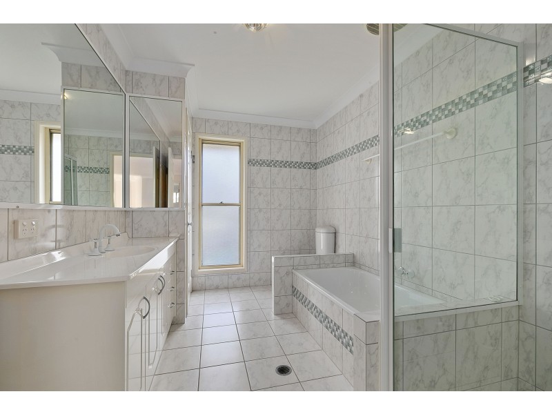 89 Constellation Way, Wynnum QLD 4178