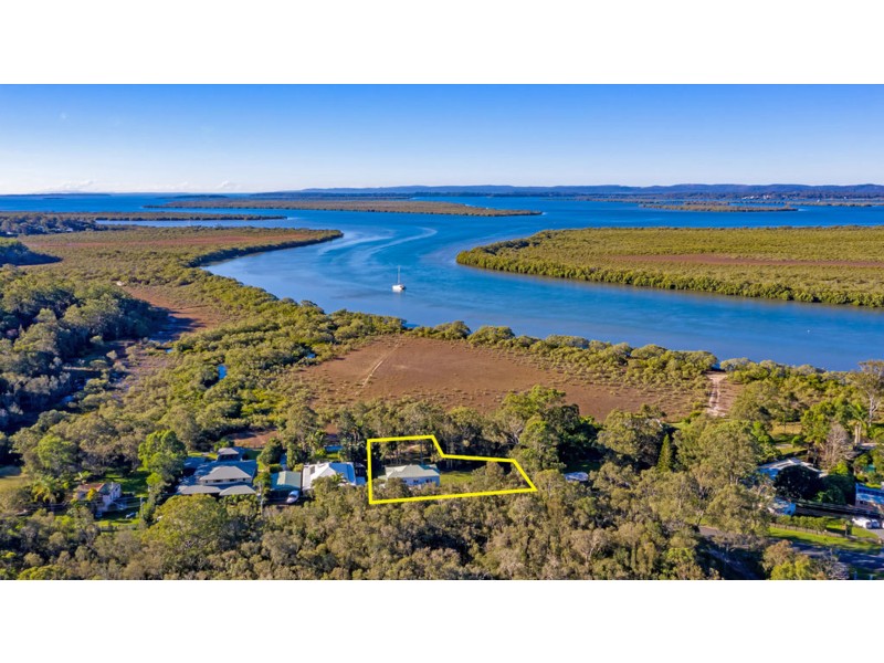 22 Muriel Street, Redland Bay QLD 4165