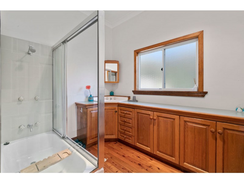 22 Muriel Street, Redland Bay QLD 4165