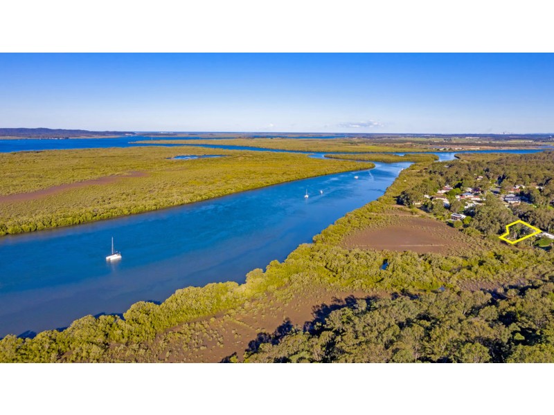 22 Muriel Street, Redland Bay QLD 4165