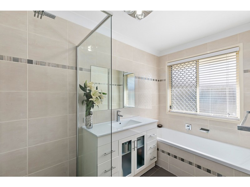 6 Fanfare Place, Capalaba QLD 4157