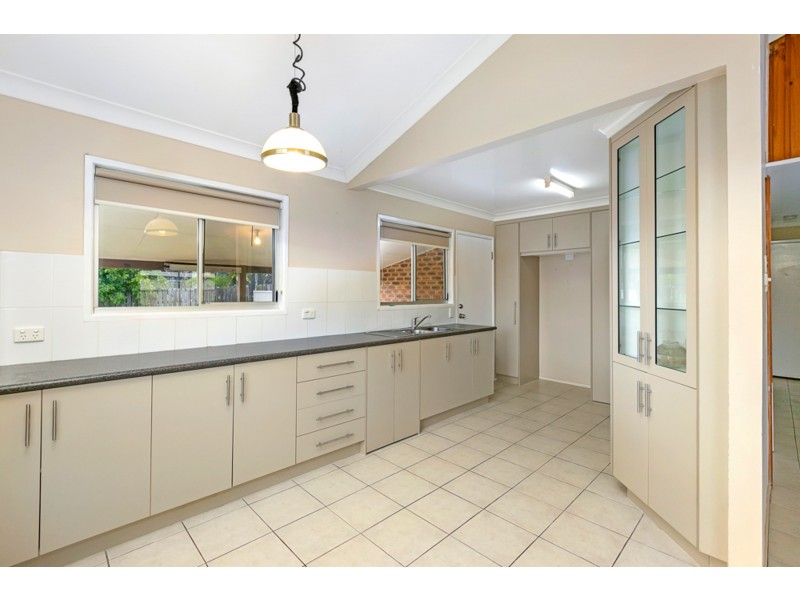 5 Lake View Drive, Thornlands QLD 4164