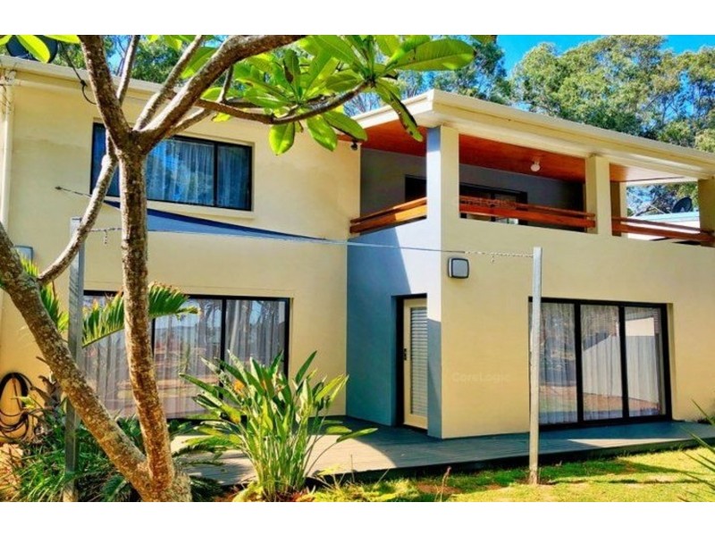 36 Victoria Pde South, Coochiemudlo Island QLD 4184