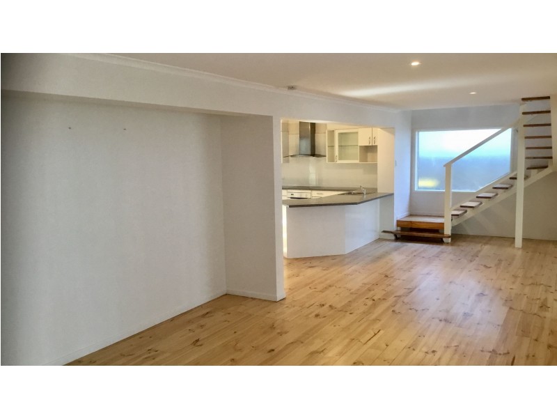 36 Victoria Pde South, Coochiemudlo Island QLD 4184