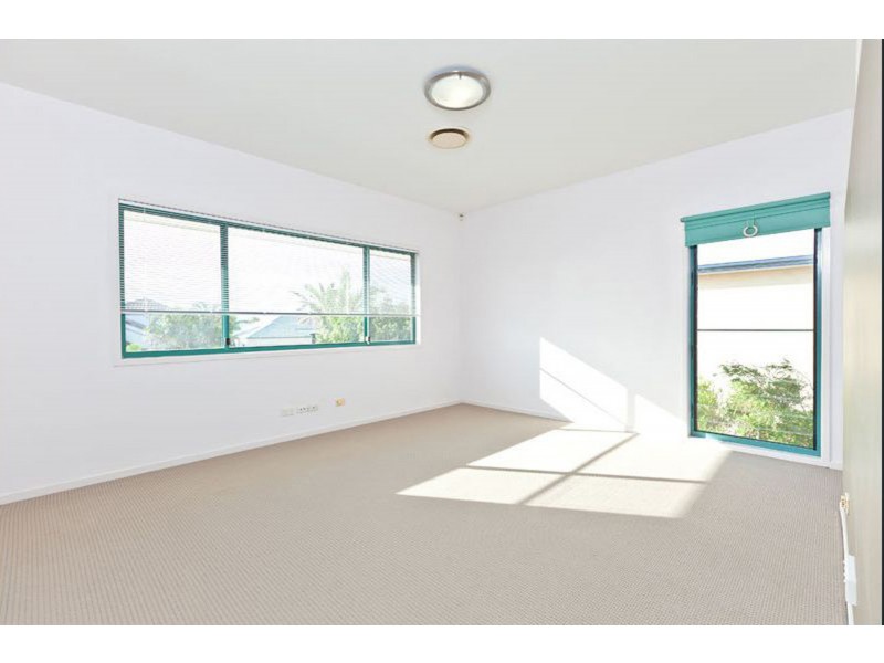 3 Raby Bay Bvd, Raby Bay QLD 4163