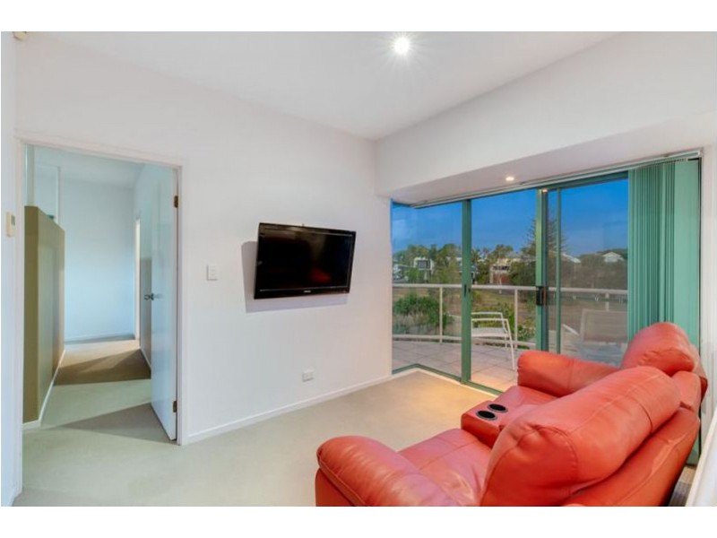 3 Raby Bay Bvd, Raby Bay QLD 4163