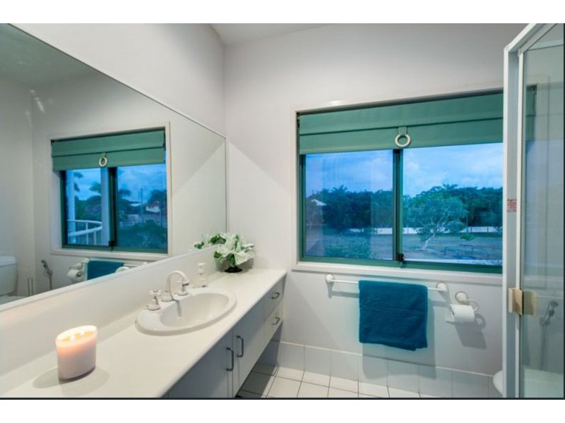 3 Raby Bay Bvd, Raby Bay QLD 4163