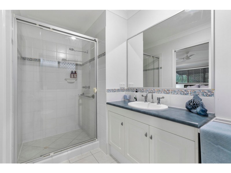 5 Saranah Place, Wellington Point QLD 4160