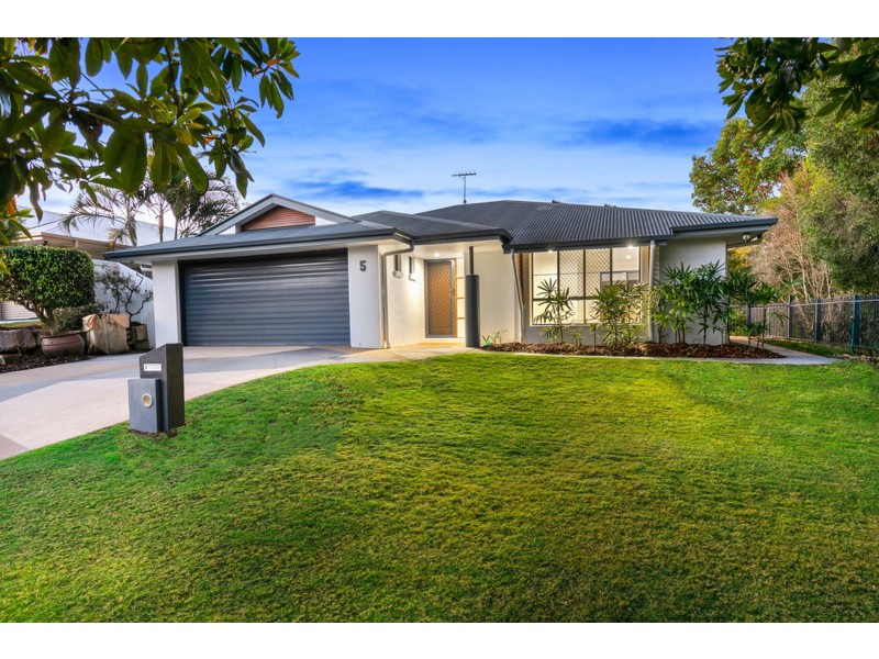 5 Saranah Place, Wellington Point QLD 4160