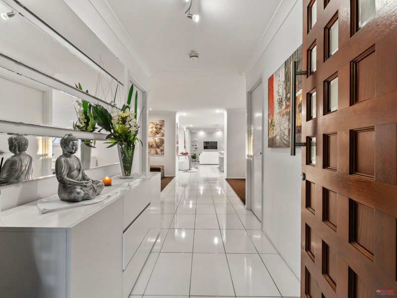 82 Bailey Road, Birkdale QLD 4159