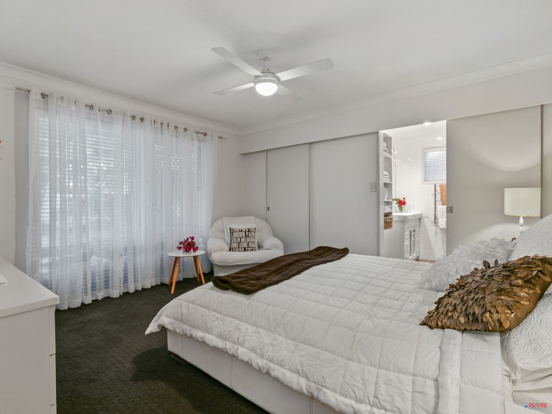 82 Bailey Road, Birkdale QLD 4159