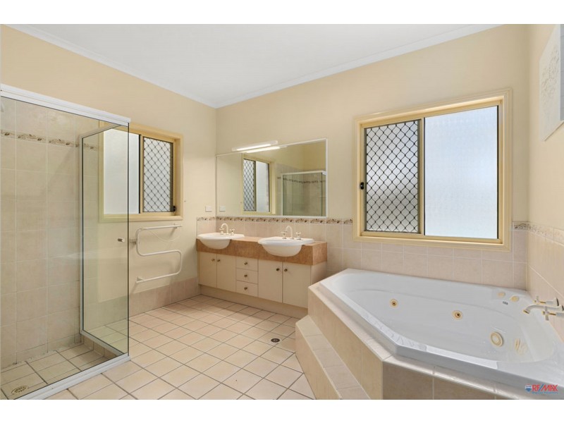 16 Greenfield Road, Capalaba QLD 4157