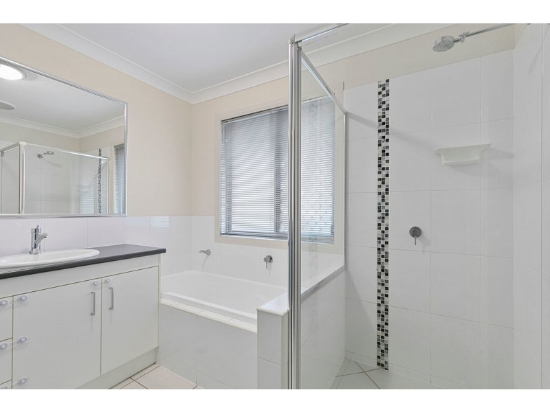 16 Cimmaron Circuit, Thornlands QLD 4164