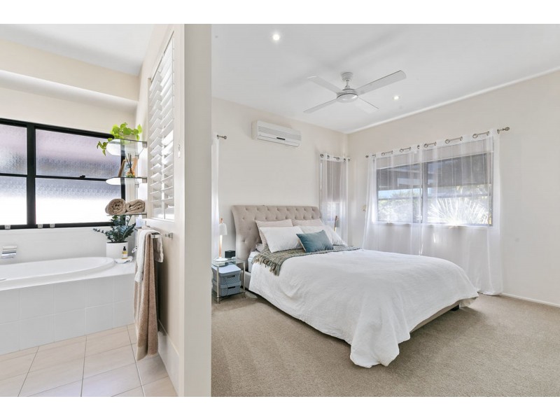 18 Cleveland Terrace, Ormiston QLD 4160