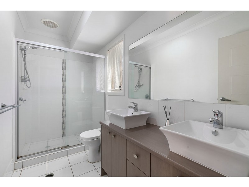 2/34 Birdwood Road, Birkdale QLD 4159