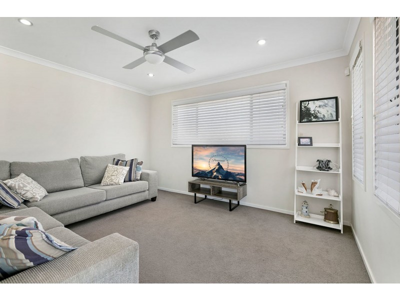 12 Cypress Street, Redland Bay QLD 4165