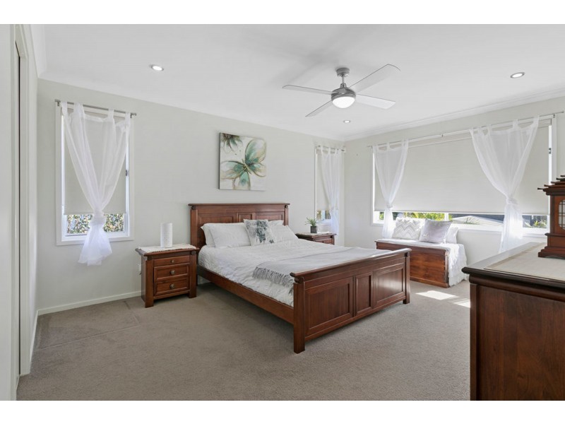 12 Cypress Street, Redland Bay QLD 4165