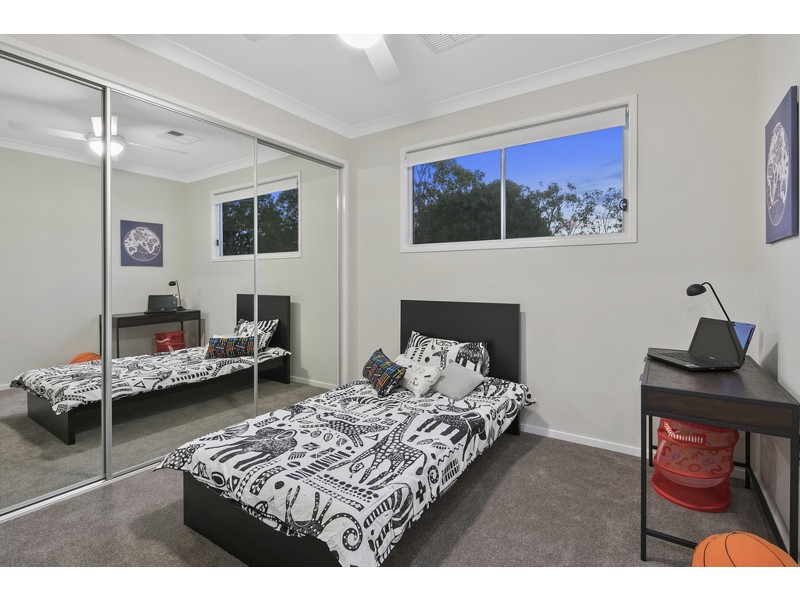 102-106 Sturgeon Street, Ormiston QLD 4160