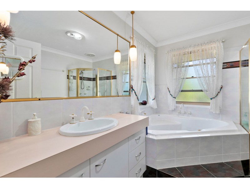 11 Kurrewa Court, Victoria Point QLD 4165