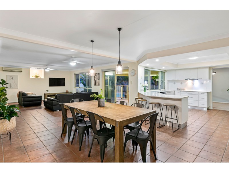 80 Barron Road, Birkdale QLD 4159