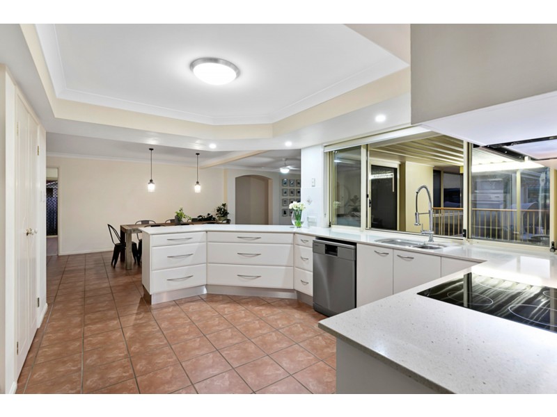 80 Barron Road, Birkdale QLD 4159