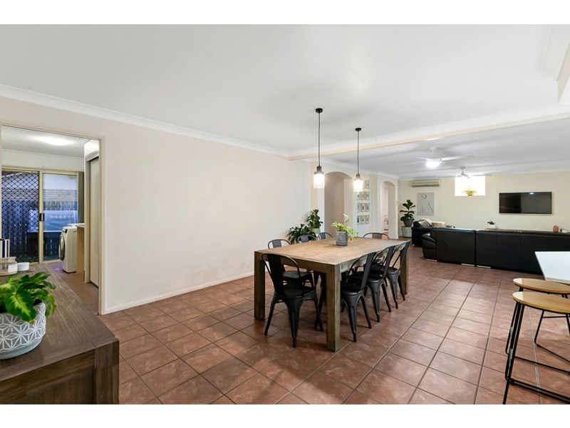 80 Barron Road, Birkdale QLD 4159