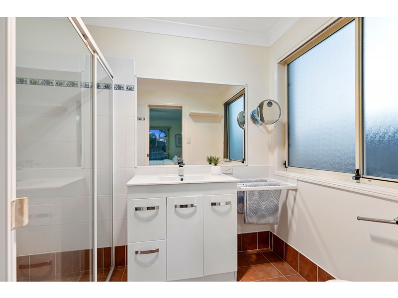 80 Barron Road, Birkdale QLD 4159