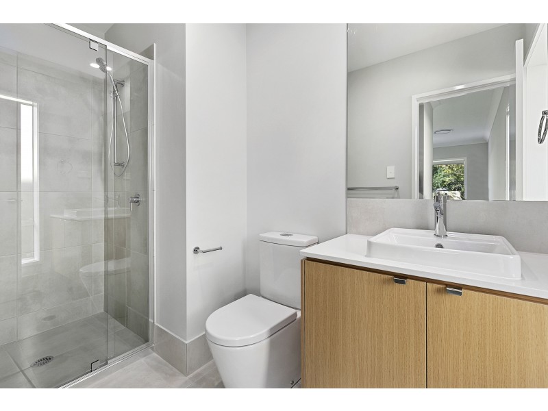 11 Rodney Street, Wynnum QLD 4178