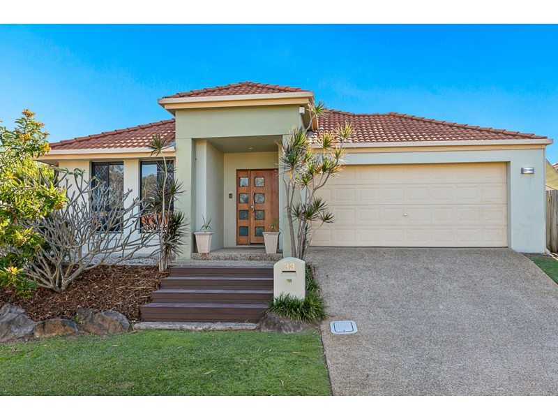 33 Ross Place, Wakerley QLD 4154