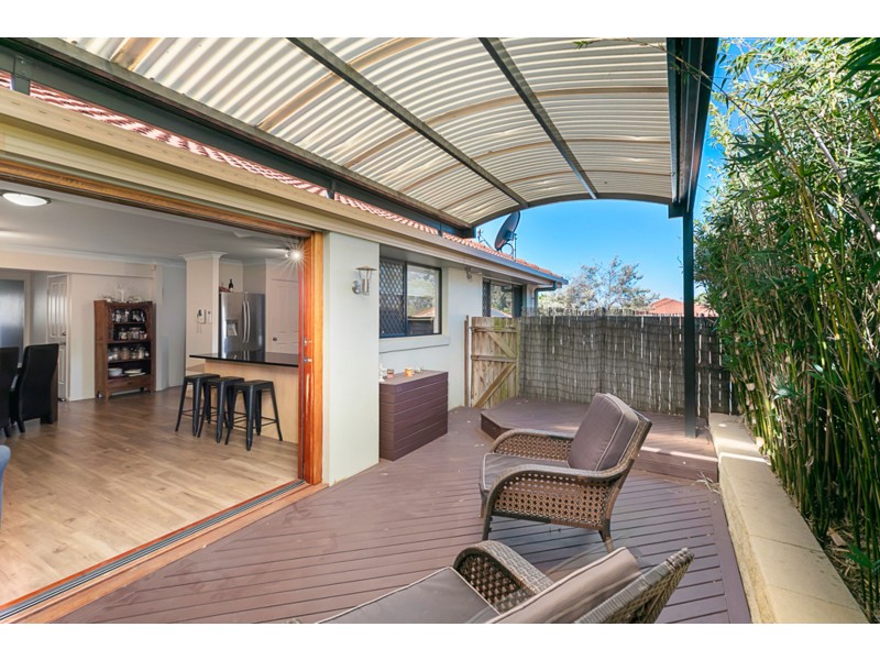 33 Ross Place, Wakerley QLD 4154