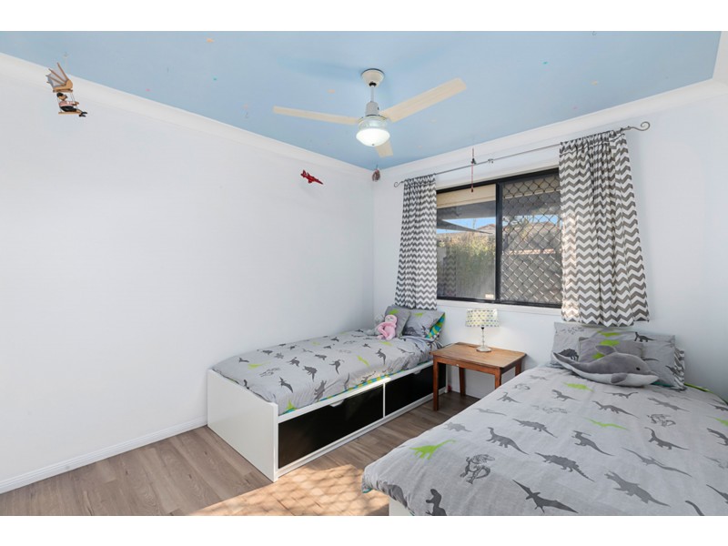 33 Ross Place, Wakerley QLD 4154
