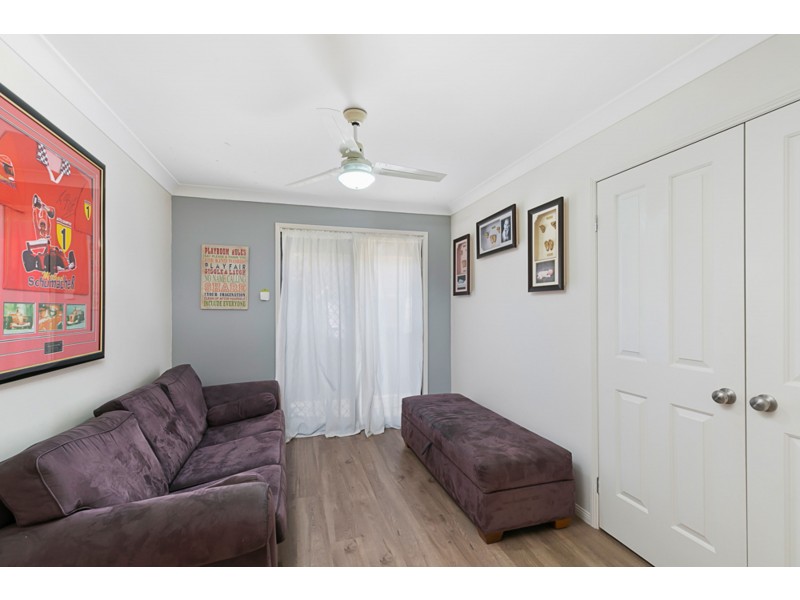 33 Ross Place, Wakerley QLD 4154