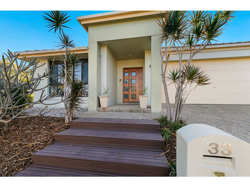 33 Ross Place, Wakerley QLD 4154
