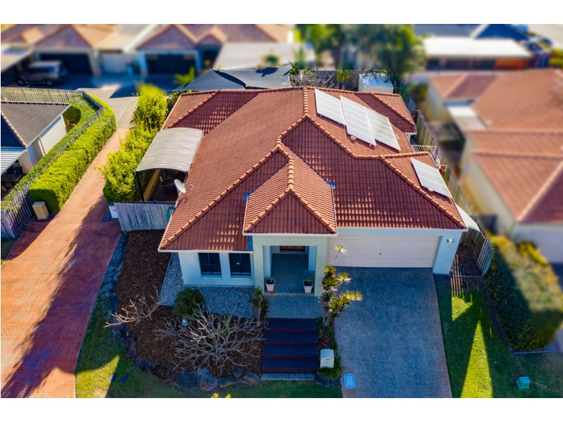 33 Ross Place, Wakerley QLD 4154