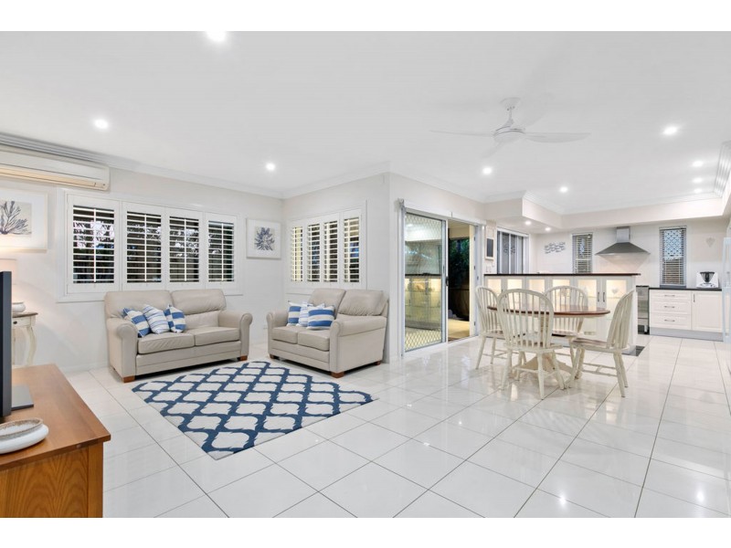 6 Yorston Place, Ormiston QLD 4160