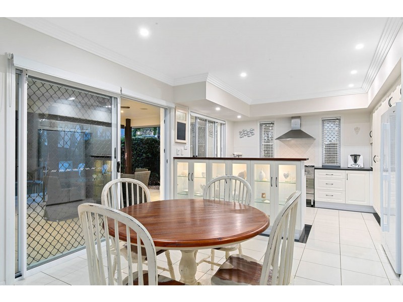 6 Yorston Place, Ormiston QLD 4160