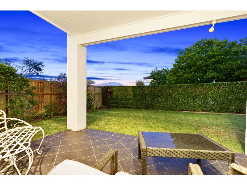 6 Yorston Place, Ormiston QLD 4160