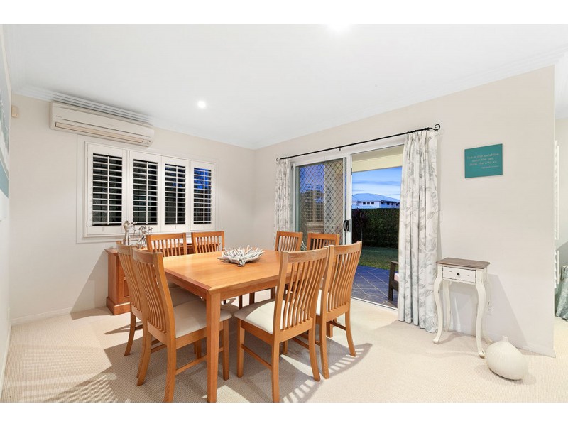 6 Yorston Place, Ormiston QLD 4160