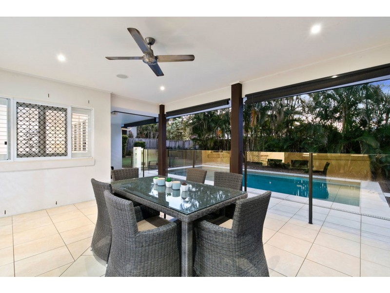 6 Yorston Place, Ormiston QLD 4160