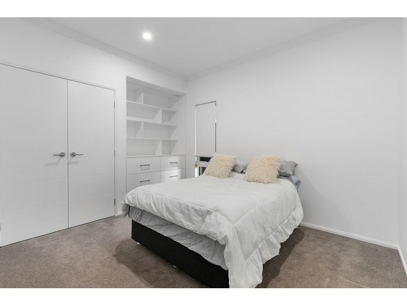 273 Railway Parade, Birkdale QLD 4159