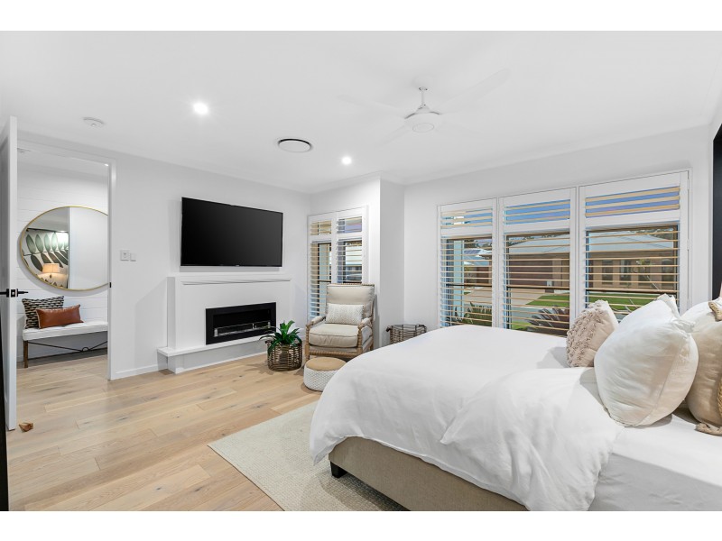 12 Tide Place, Thornlands QLD 4164