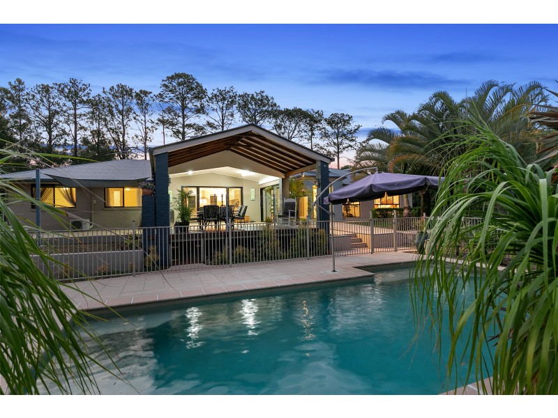 327-335 Woodlands Drive, Sheldon QLD 4157