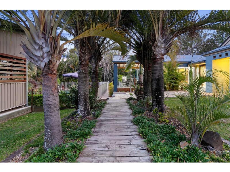 327-335 Woodlands Drive, Sheldon QLD 4157