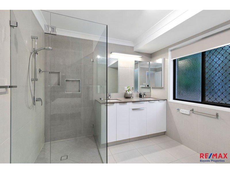 327-335 Woodlands Drive, Sheldon QLD 4157