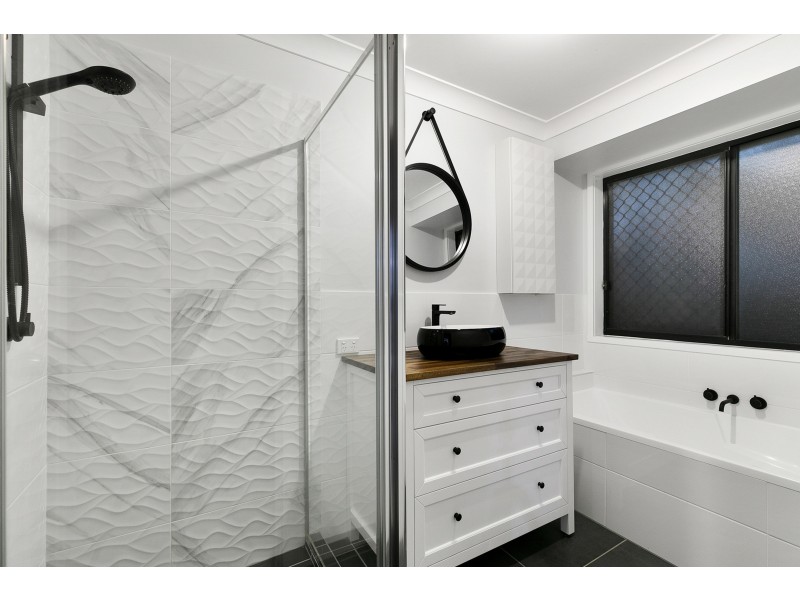 28 Lime Street, Redland Bay QLD 4165