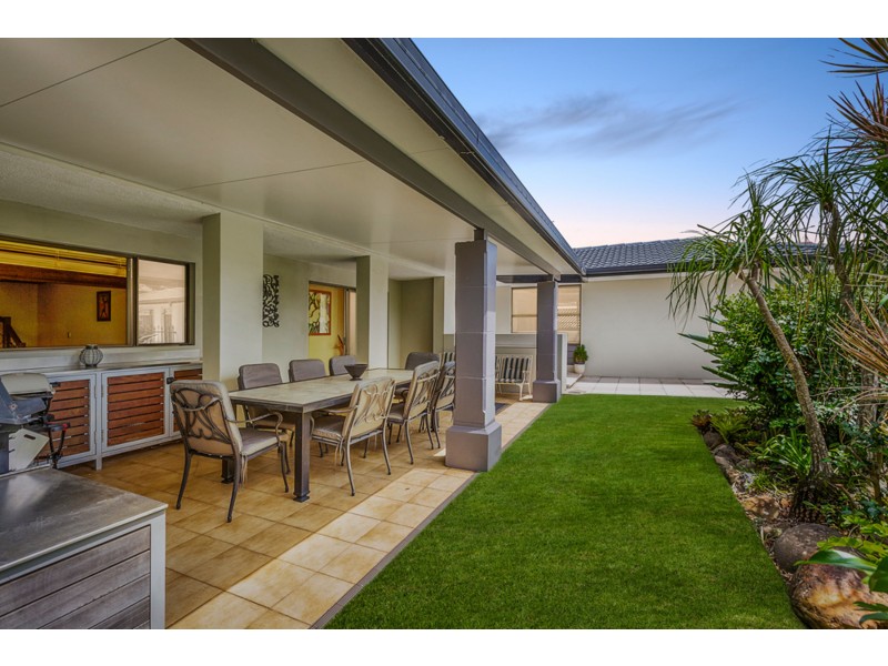 152-154 James Street, Redland Bay QLD 4165