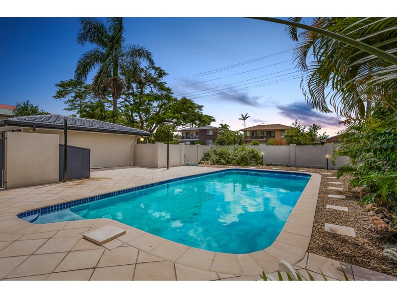 152-154 James Street, Redland Bay QLD 4165