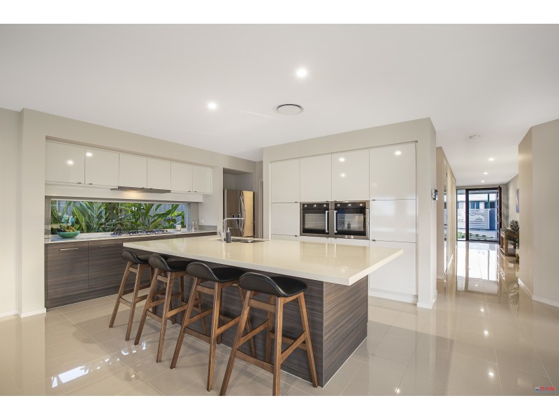 2 Europa Court, Redland Bay QLD 4165