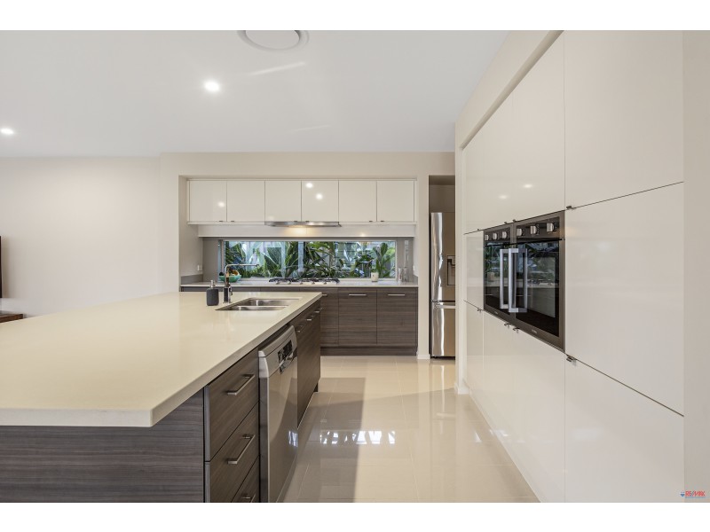 2 Europa Court, Redland Bay QLD 4165